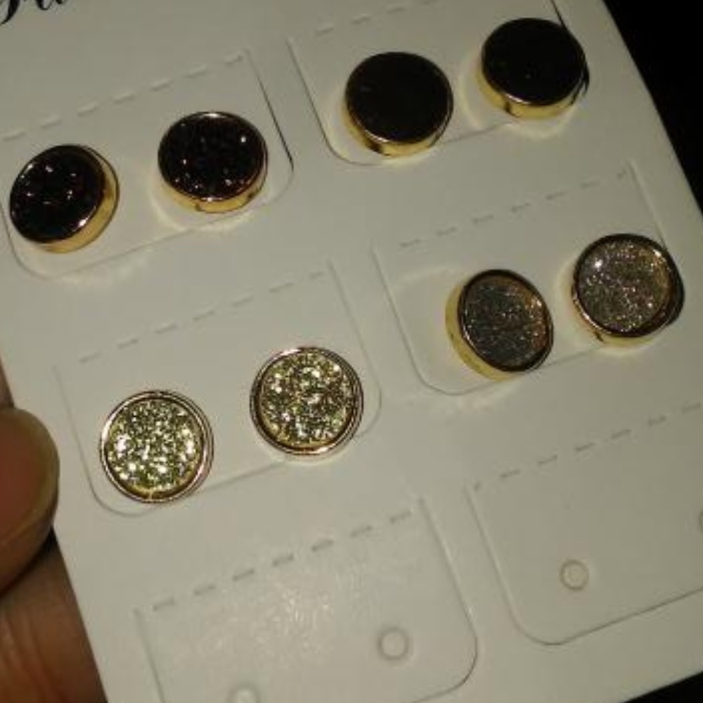 Four Color Round Stud Earring Set 4Pair - Picture 4 of 8